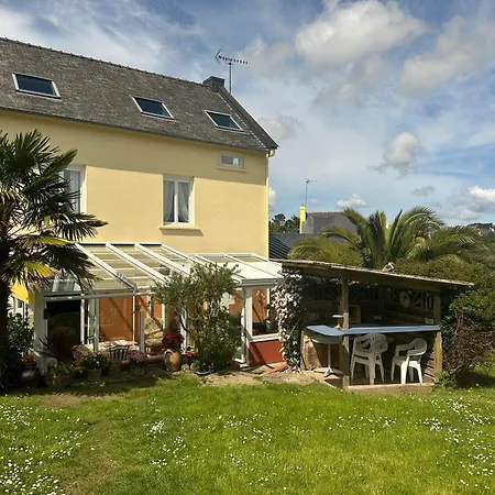 Maison Familiale A Morgat, Jardin Clos, A 2 Minutes De La Crozon